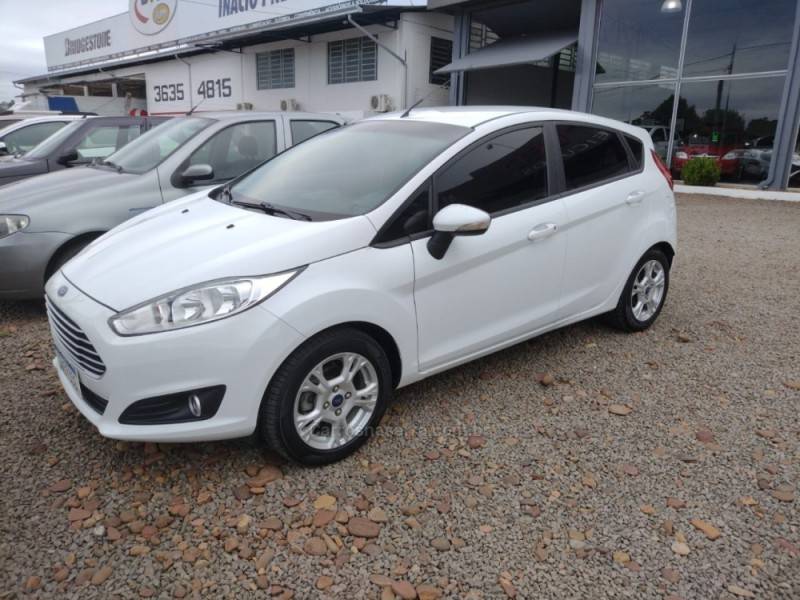 FORD - FIESTA - 2013/2014 - Branca - Sob Consulta