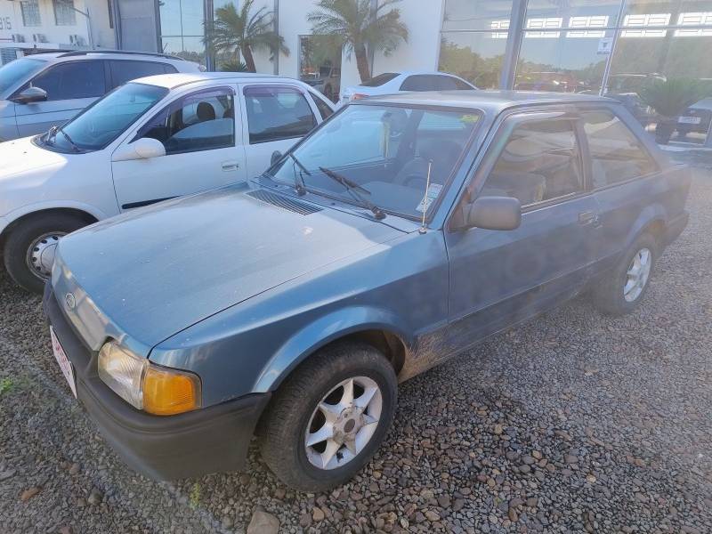 FORD - ESCORT - 1988/1989 - Azul - R$ 9.990,00