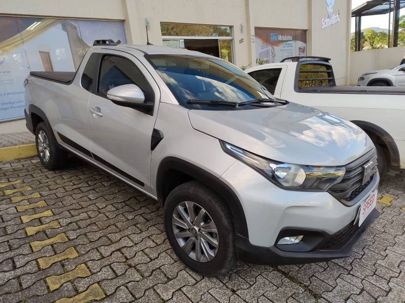 FIAT - STRADA - 2021/2022 - Prata - R$ 83.900,00