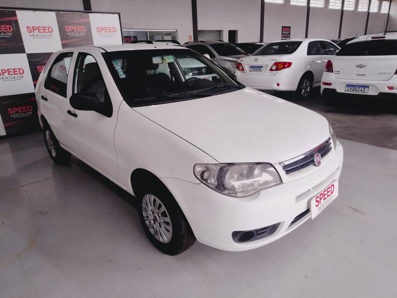 FIAT - PALIO - 2016/2016 - Branca - R$ 31.900,00