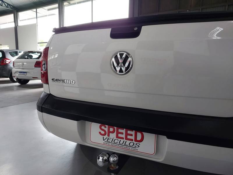 VOLKSWAGEN - SAVEIRO - 2011/2012 - Branca - R$ 46.900,00