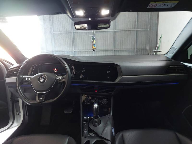 VOLKSWAGEN - JETTA - 2018/2018 - Branca - R$ 106.900,00