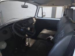 VOLKSWAGEN - KOMBI - 2010/2011 - Branca - R$ 52.900,00