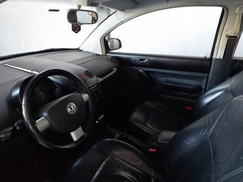 VOLKSWAGEN - NEW BEETLE - 2008/2008 - Preta - R$ 49.800,00