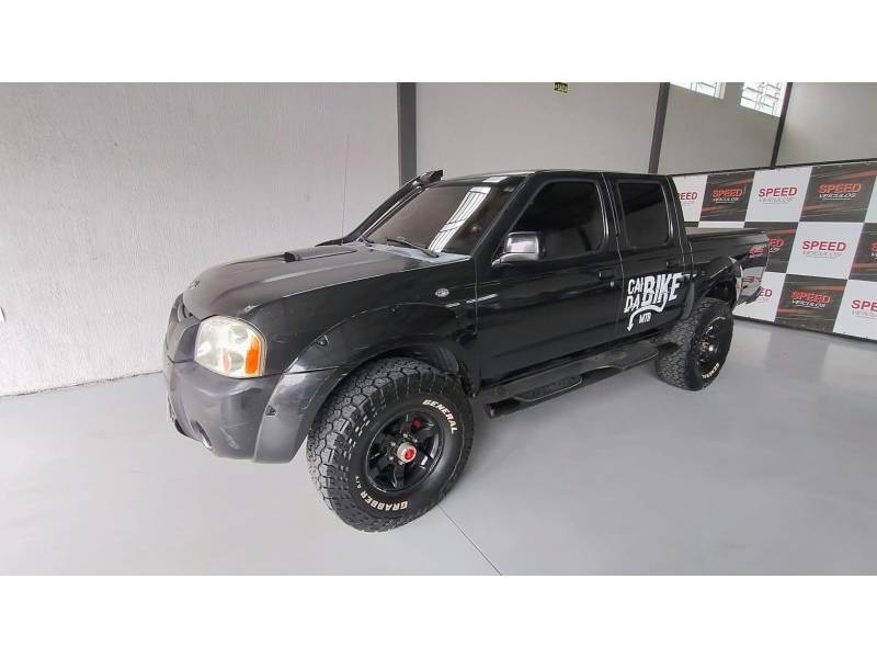 NISSAN - FRONTIER - 2005/2006 - Preta - R$ 57.500,00