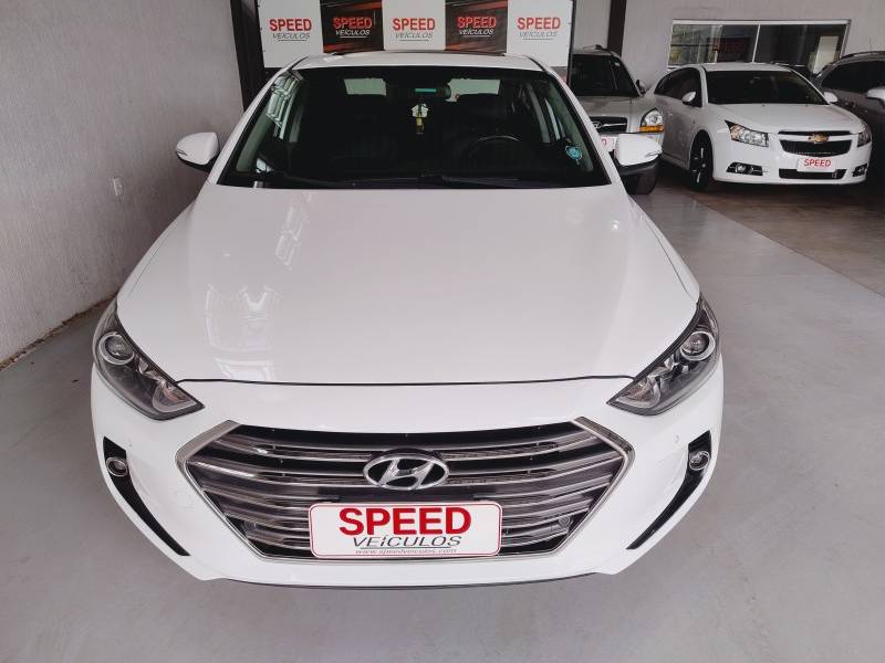 HYUNDAI - ELANTRA - 2016/2017 - Branca - R$ 81.900,00