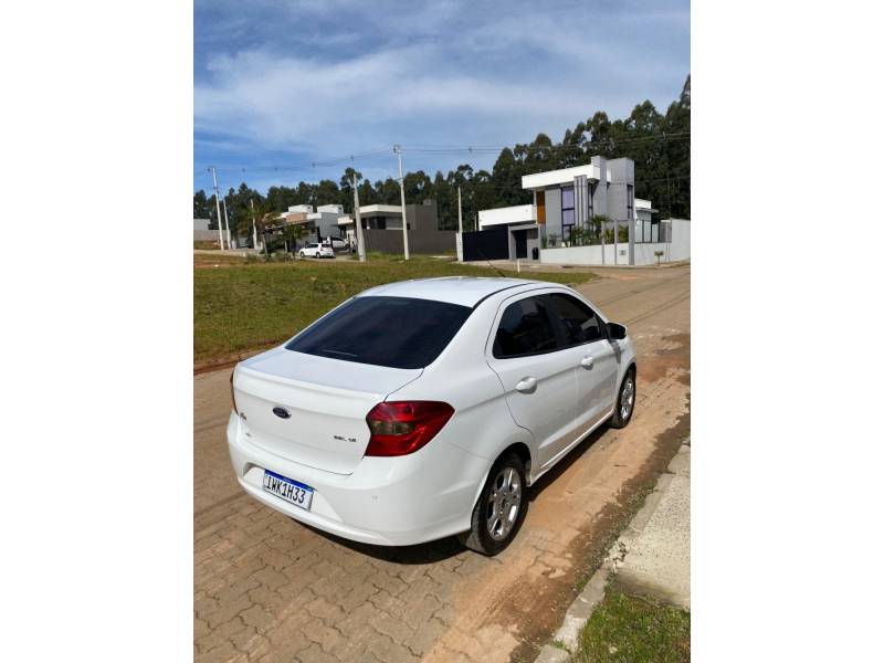 FORD - KA + - 2014/2015 - Branca - R$ 42.900,00