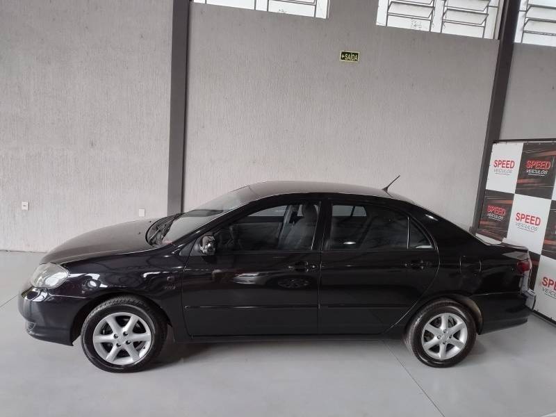 TOYOTA - COROLLA - 2004/2004 - Preta - R$ 34.900,00