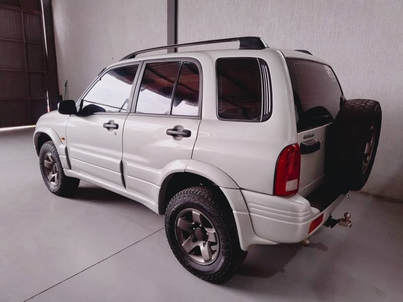 SUZUKI - GRAND VITARA - 1998/1999 - Prata - R$ 35.900,00