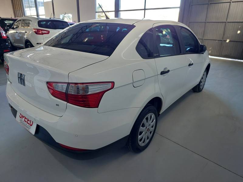 FIAT - GRAND SIENA - 2021/2021 - Branca - R$ 59.800,00