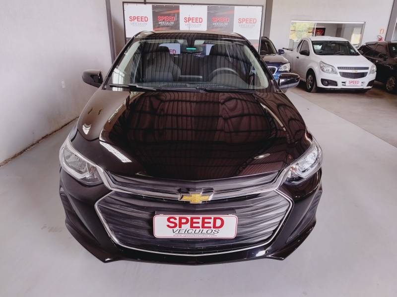 CHEVROLET - ONIX - 2022/2023 - Preta - R$ 88.900,00