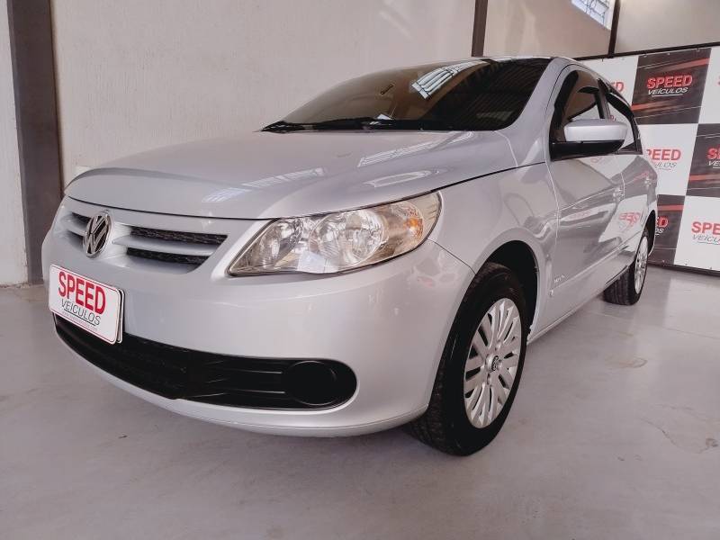 VOLKSWAGEN - VOYAGE - 2010/2011 - Prata - Sob Consulta