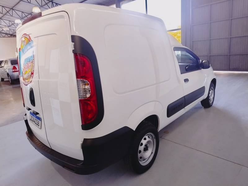FIAT - FIORINO - 2024/2025 - Branca - R$ 115.900,00