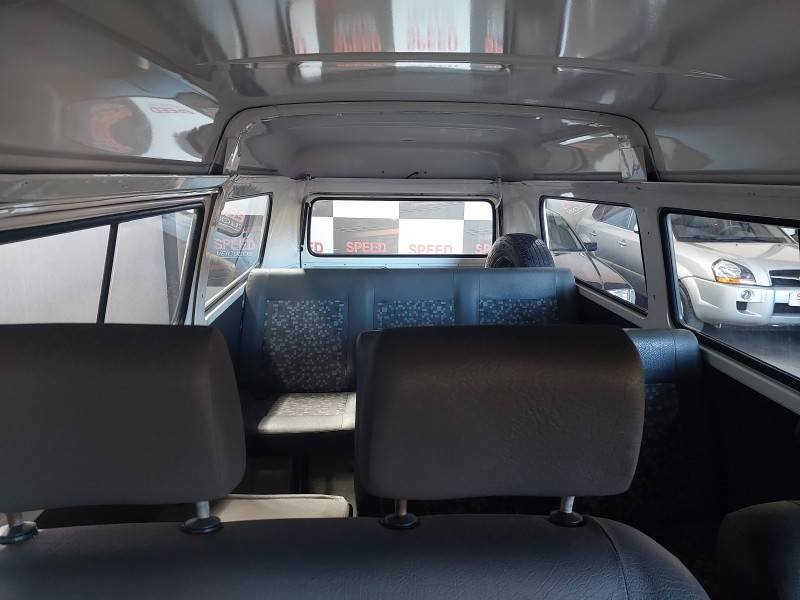 VOLKSWAGEN - KOMBI - 2010/2011 - Branca - R$ 52.900,00