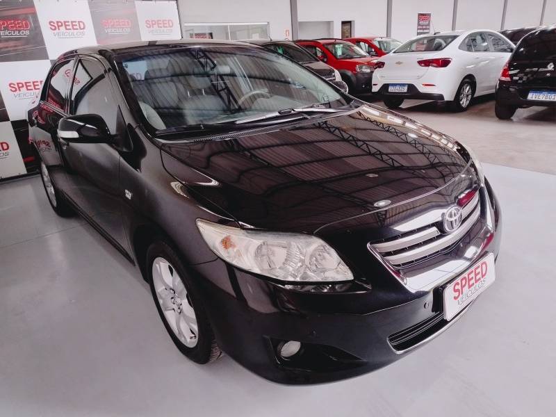 TOYOTA - COROLLA - 2009/2010 - Preta - R$ 58.900,00