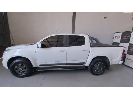 CHEVROLET - S10 - 2013/2014 - Branca - R$ 96.900,00