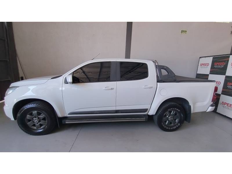 CHEVROLET - S10 - 2013/2014 - Branca - R$ 96.900,00