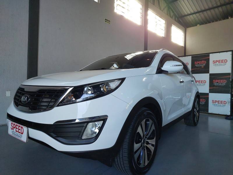 KIA MOTORS - SPORTAGE - 2013/2014 - Branca - R$ 86.900,00
