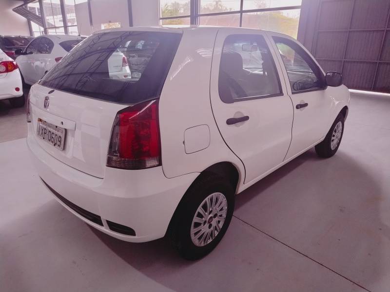 FIAT - PALIO - 2016/2016 - Branca - R$ 31.900,00