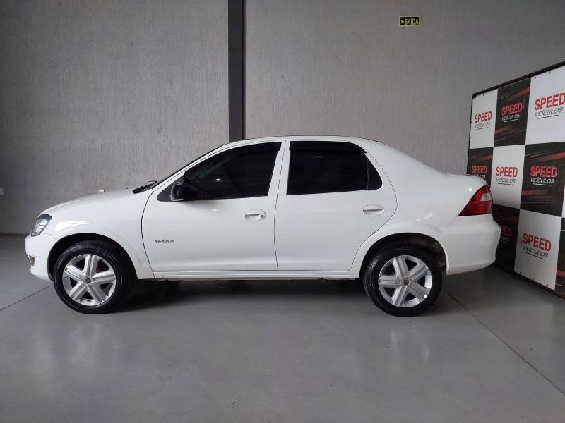 CHEVROLET - PRISMA - 2010/2011 - Branca - R$ 33.900,00