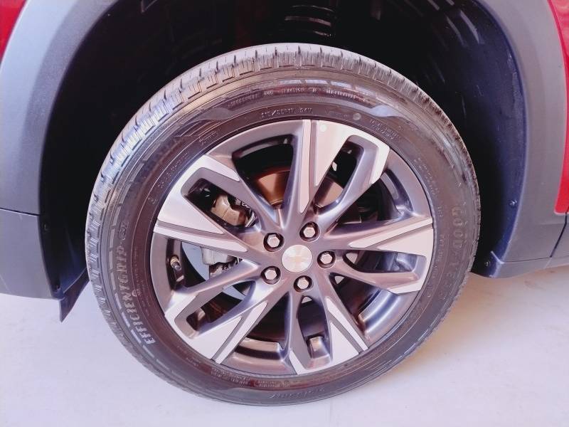 CHEVROLET - TRACKER - 2022/2023 - Vermelha - R$ 105.800,00