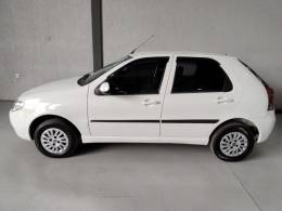 FIAT - PALIO - 2014/2015 - Branca - R$ 34.500,00