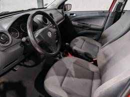 VOLKSWAGEN - VOYAGE - 2011/2012 - Vermelha - R$ 32.900,00