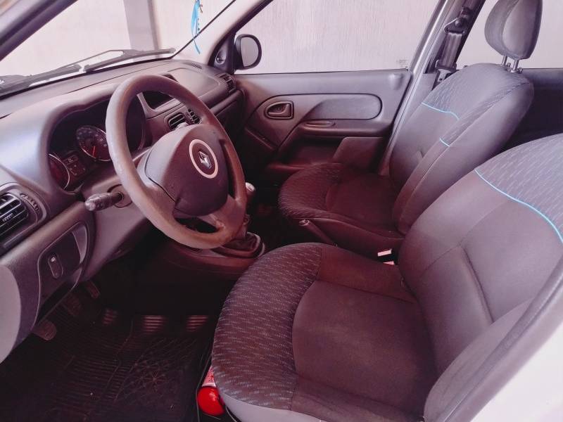 RENAULT - CLIO - 2016/2016 - Branca - R$ 34.900,00