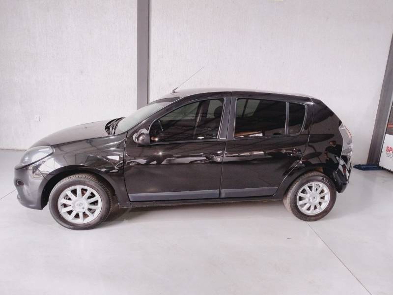 RENAULT - SANDERO - 2014/2014 - Preta - R$ 36.900,00