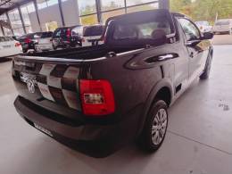 VOLKSWAGEN - SAVEIRO - 2014/2015 - Preta - R$ 47.900,00
