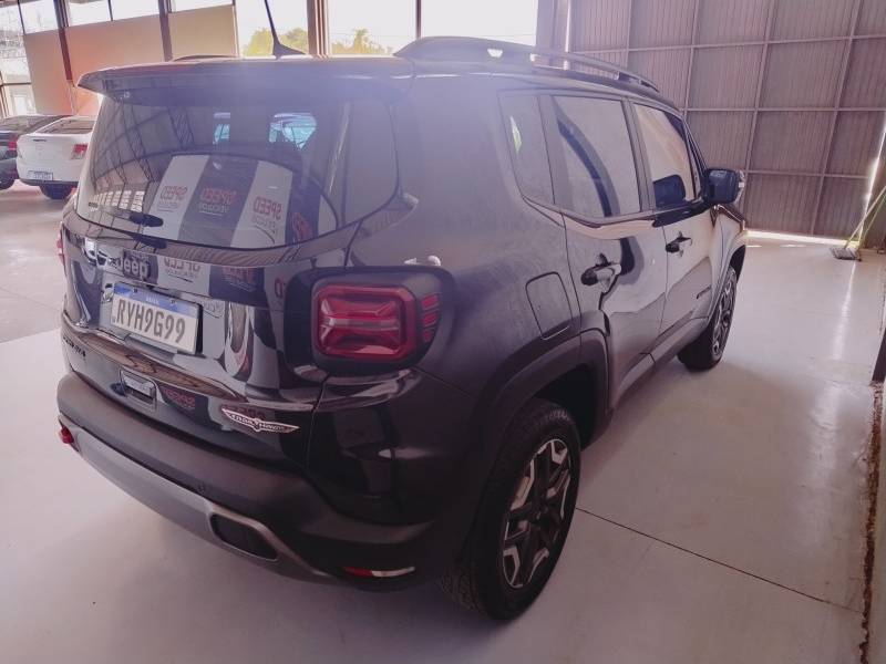 JEEP - RENEGADE - 2022/2023 - Preta - R$ 135.900,00