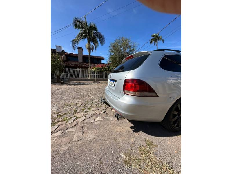 VOLKSWAGEN - JETTA - 2011/2011 - Prata - R$ 53.900,00