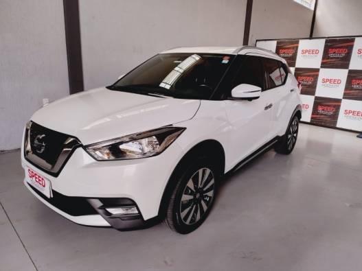 NISSAN - KICKS - 2017/2018 - Branca - R$ 88.900,00