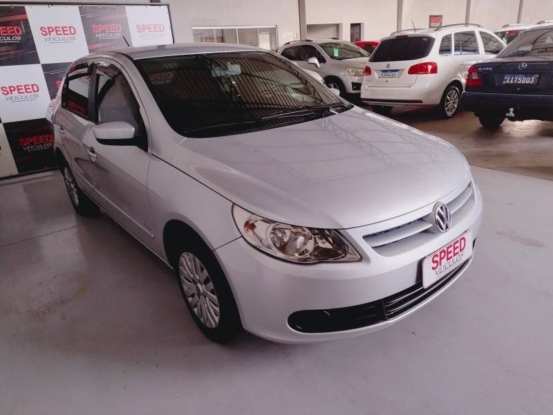 VOLKSWAGEN - VOYAGE - 2010/2011 - Prata - Sob Consulta
