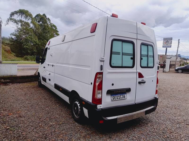 RENAULT - MASTER - 2019/2020 - Branca - R$ 159.800,00