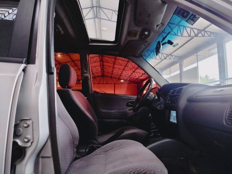 SUZUKI - GRAND VITARA - 1998/1999 - Prata - R$ 35.900,00