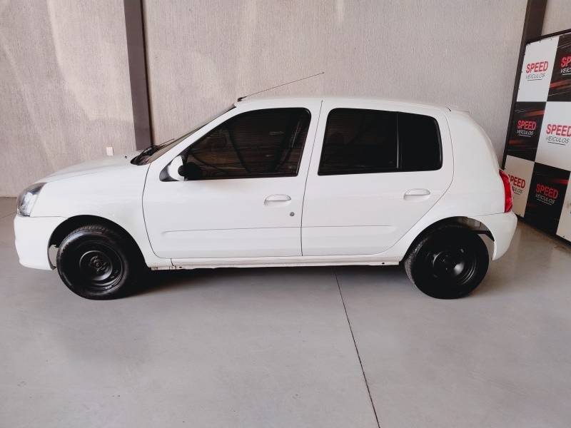 RENAULT - CLIO - 2016/2016 - Branca - R$ 34.900,00