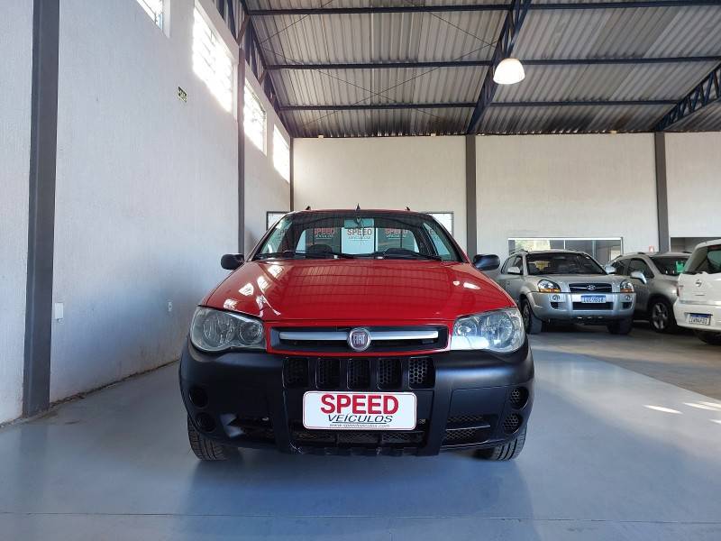 FIAT - STRADA - 2010/2011 - Vermelha - R$ 38.900,00