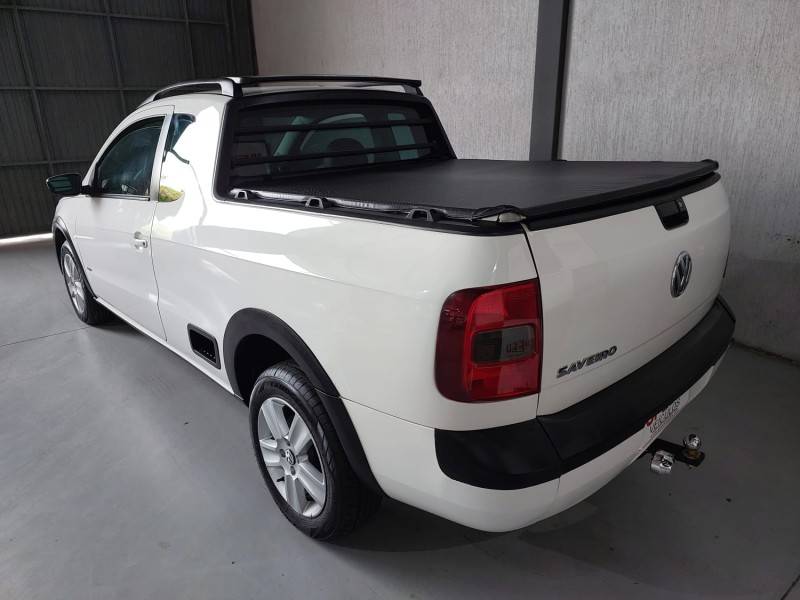 VOLKSWAGEN - SAVEIRO - 2011/2012 - Branca - R$ 46.900,00