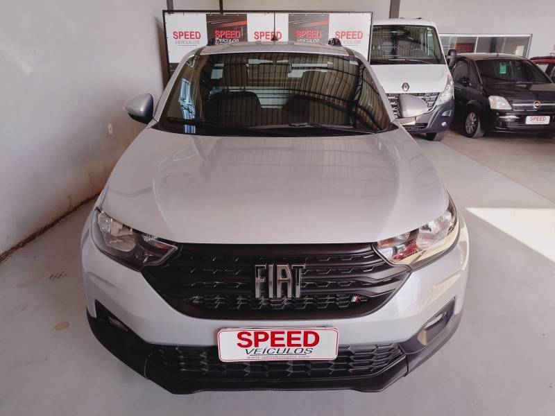 FIAT - STRADA - 2021/2022 - Prata - R$ 83.900,00