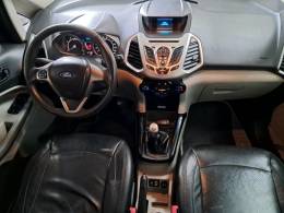 FORD - ECOSPORT - 2013/2014 - Preta - R$ 56.900,00