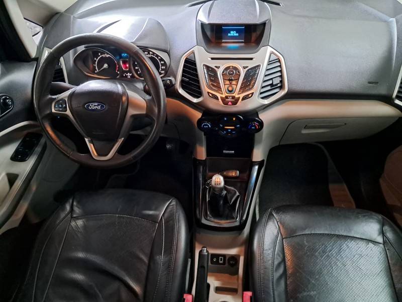 FORD - ECOSPORT - 2013/2014 - Preta - R$ 56.900,00