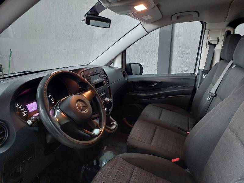MERCEDES-BENZ - VITO - 2016/2016 - Prata - R$ 109.800,00
