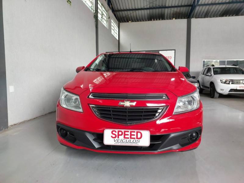 CHEVROLET - PRISMA - 2015/2015 - Vermelha - R$ 46.900,00