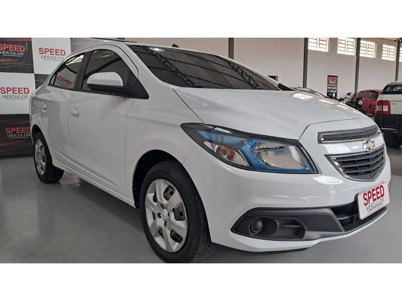 CHEVROLET - PRISMA - 2013/2014 - Branca - R$ 44.900,00