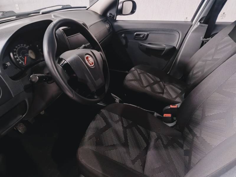 FIAT - PALIO - 2016/2016 - Branca - R$ 31.900,00