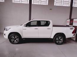 TOYOTA - HILUX - 2019/2019 - Branca - R$ 209.900,00
