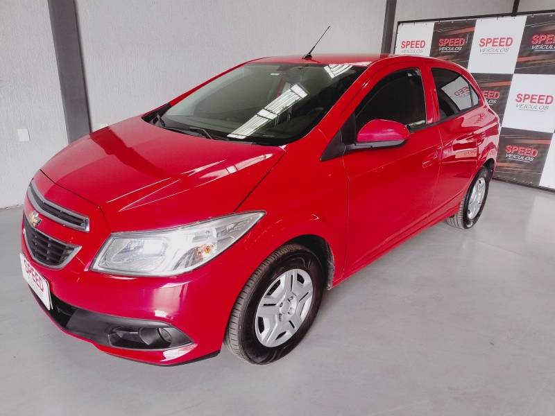 CHEVROLET - ONIX - 2014/2014 - Vermelha - R$ 44.900,00