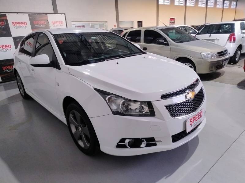 CHEVROLET - CRUZE - 2013/2014 - Branca - R$ 62.900,00