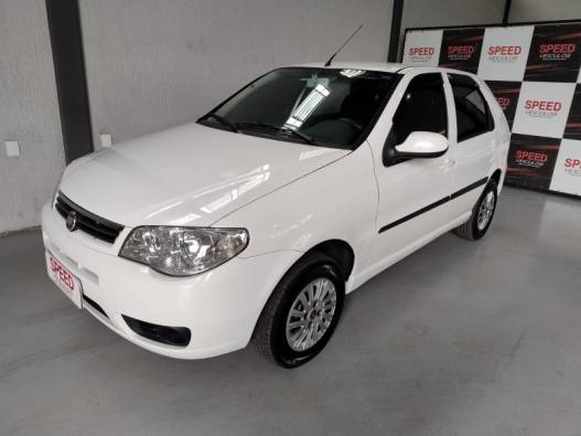 FIAT - PALIO - 2014/2015 - Branca - R$ 34.500,00